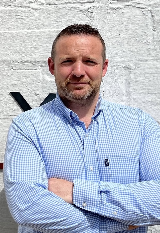 NEW CONTRACTS MANAGER AT THE WINDOW COMPANY (CONTRACTS)
