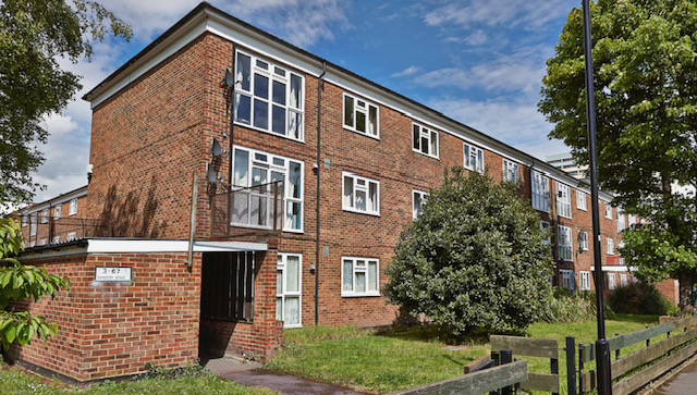 BACKING REHAU’S RETROFIT RIGHT CAMPAIGN
