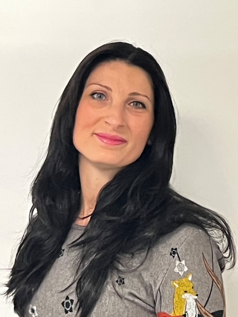 NEW FACE IN THE WINDOW COMPANY (CONTRACTS) FINANCE TEAM